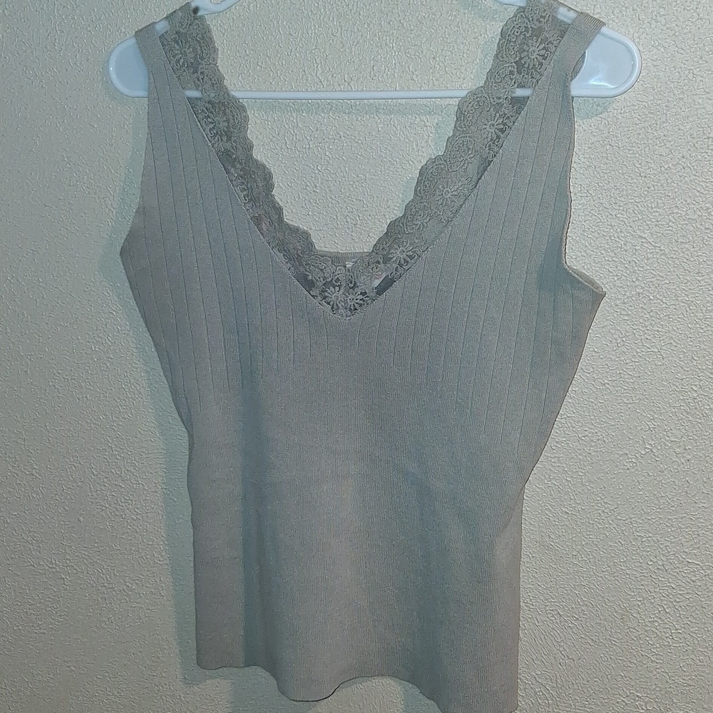 Bibi NWOT Tan tank with lace Trim L